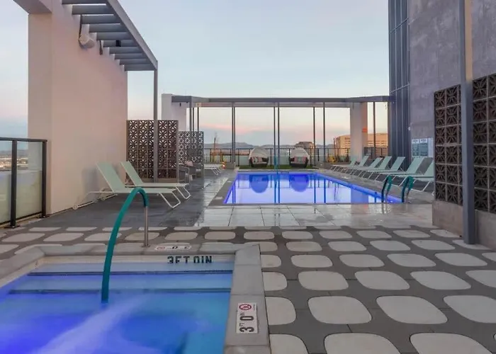Boulevard Modern Highrise Stu Sky Pool Parking Gym 14 Apartment *