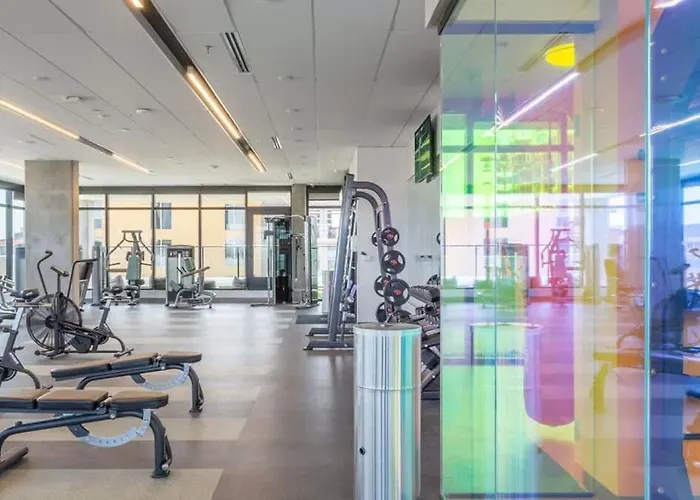 Apartment Boulevard Modern Highrise Stu Sky Pool Parking Gym 14 Phoenix